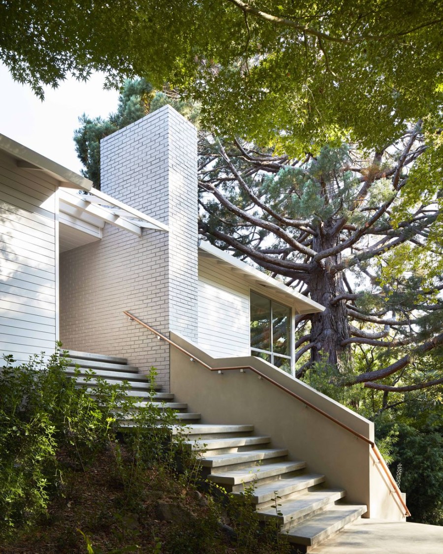 Ένα mountain house στην California αποθεώνει τον μοντερνισμό με τον πιο stylish τρόπο- Φωτογραφία 1