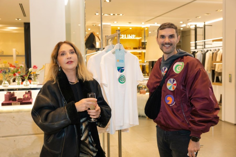 Luisa World x ΕΛΕΠΑΠ για τα Χριστούγεννα με την υπογραφή του καλλιτέχνη Άγγελου Πλέσσα- Φωτογραφία 9