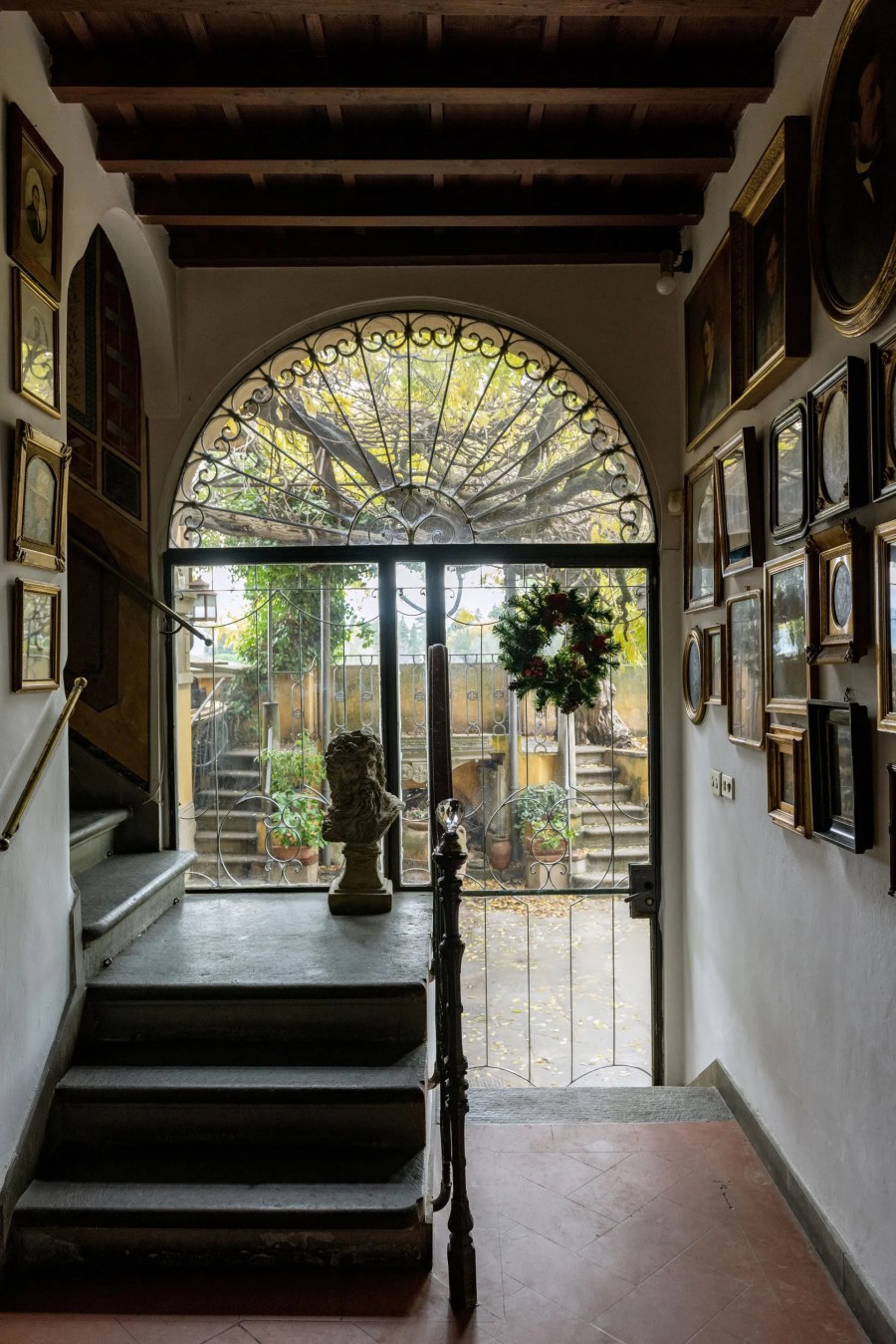 Μια σαγηνευτική βίλα στη Φλωρεντία υμνεί τη ζεστασιά των Χριστουγέννων- Φωτογραφία 4