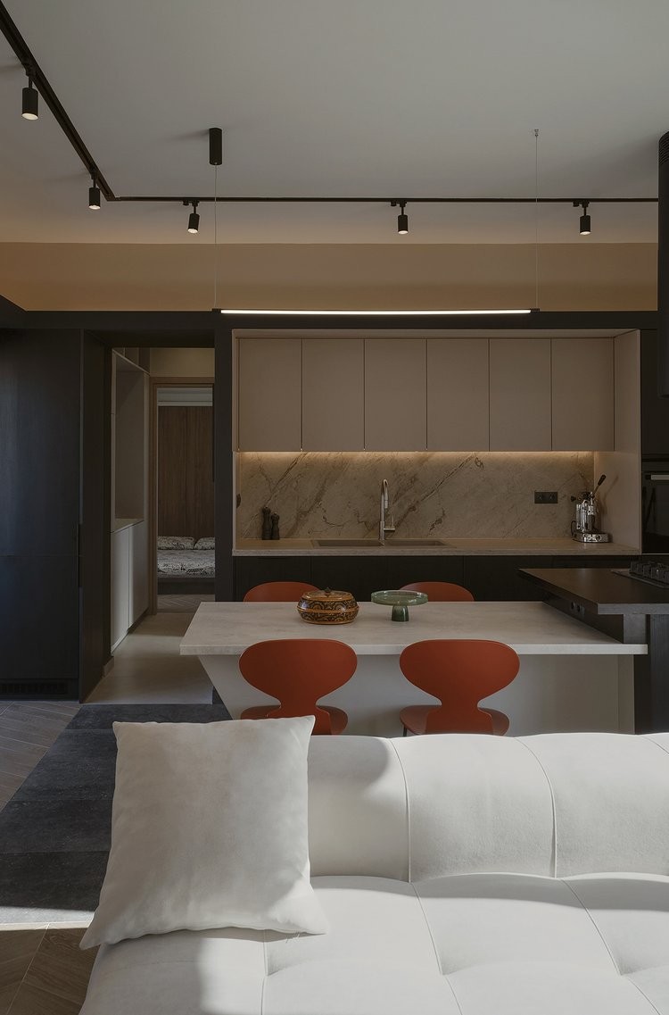 Ένα φωτεινό ευρύχωρο loft στην πλατεία Μαβίλη στην Αθήνα είναι πηγή για έμπνευση - Φωτογραφία 6