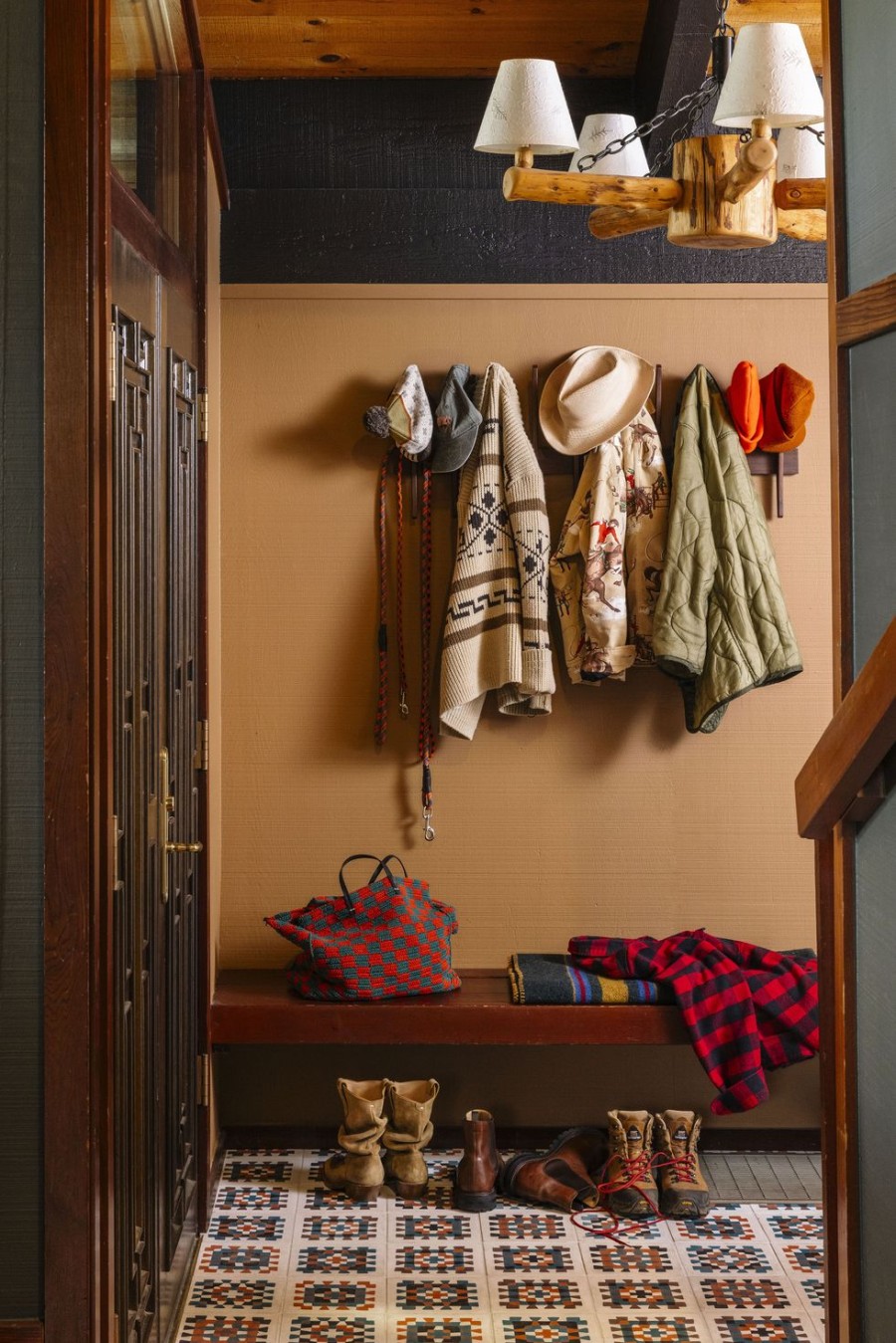 Ένα mountain house του 1970 στη λίμνη Tahoe είναι ό,τι πιο cozy θα δείτε σήμερα- Φωτογραφία 1