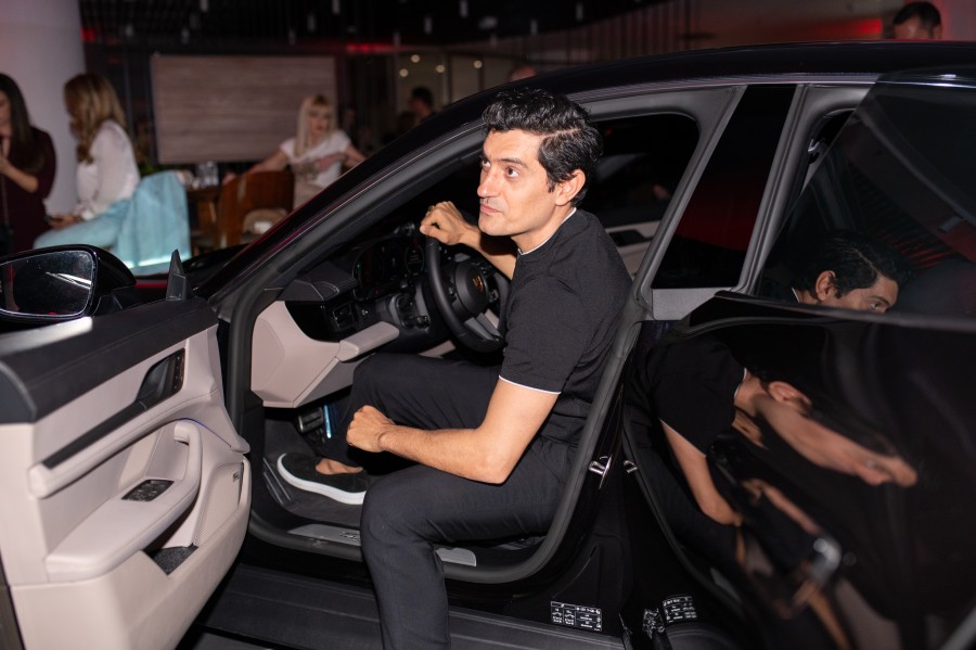 Τα λαμπερά εγκαίνια του Porsche Center Αthens - Παρουσιάστηκε για πρώτη φορά η νέα Taycan- Φωτογραφία 1