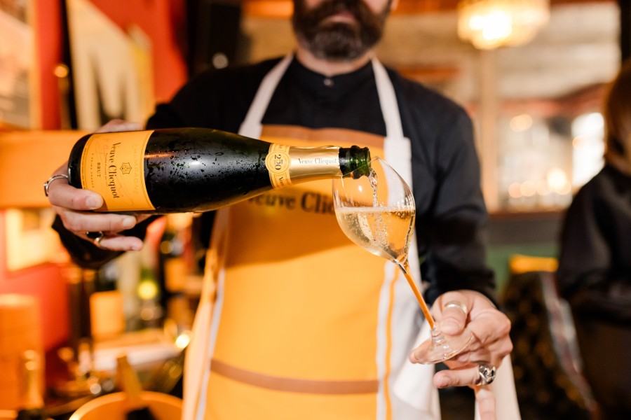 Ένα δείπνο του Glow 200 Anniversary και της πολυτελούς σαμπάνιας Veuve Clicquot με secret guest of honour την Josephine Verine- Φωτογραφία 8