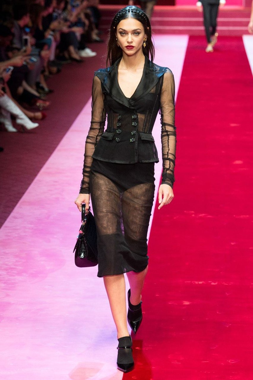 Γιατί να προτιμήσετε την pencil φούστα τη φετινή άνοιξη- Φωτογραφία 4