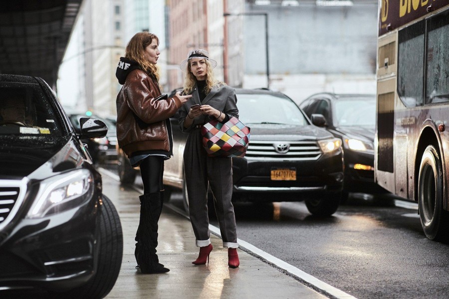 Τα NYFW street style looks που δε θα σταματάτε να χαζεύετε - Φωτογραφία 11