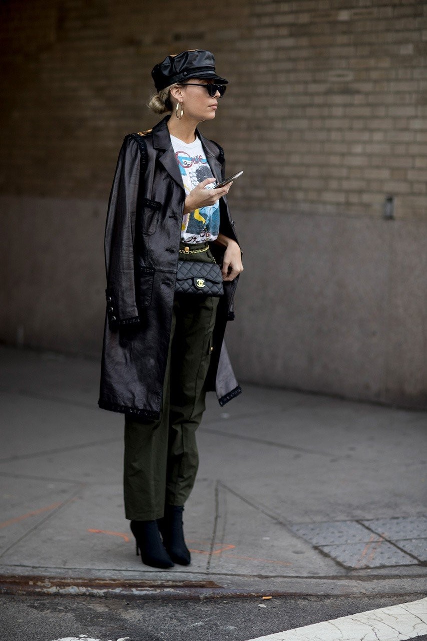Τα NYFW street style looks που δε θα σταματάτε να χαζεύετε - Φωτογραφία 20