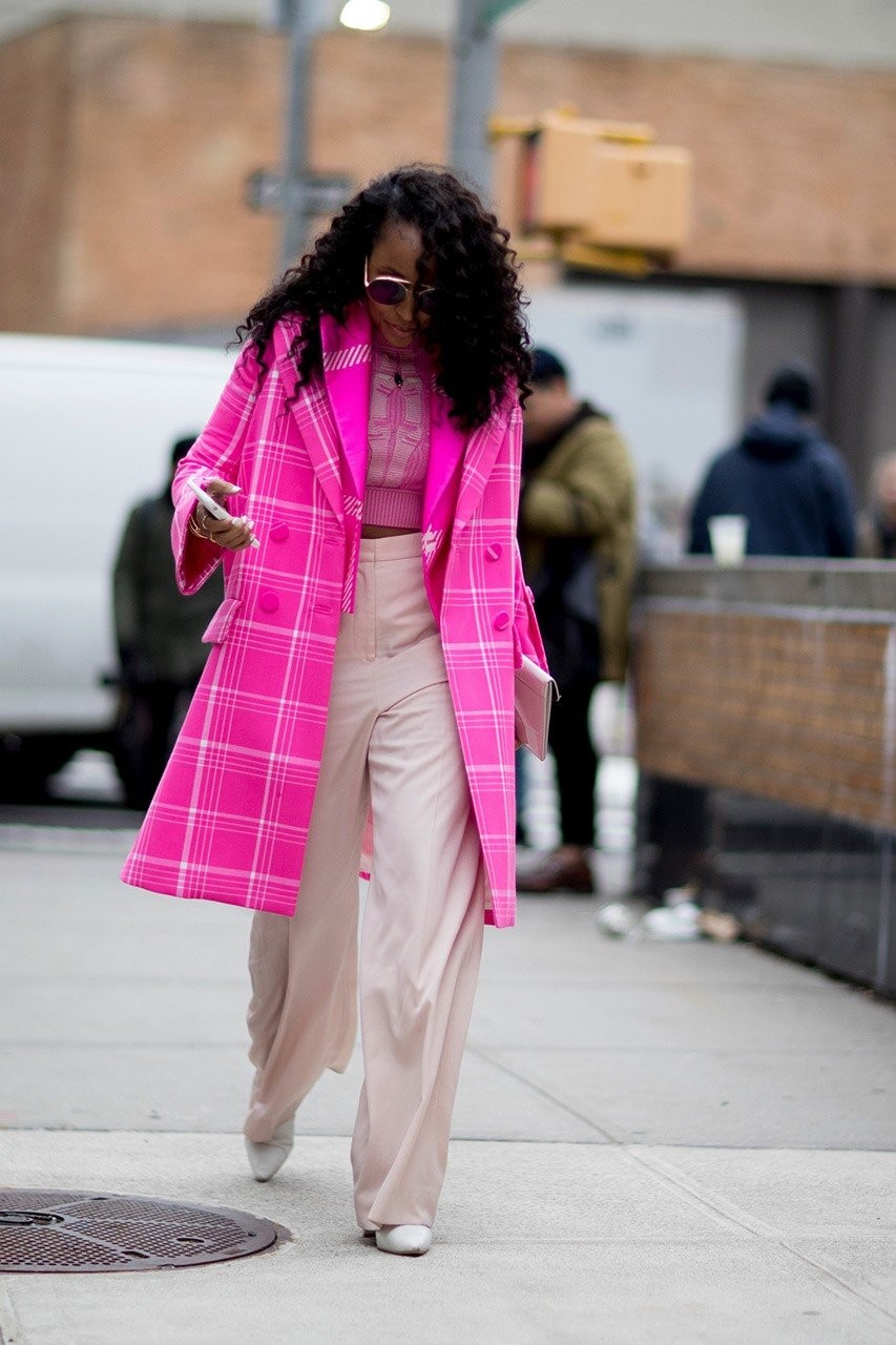 Τα NYFW street style looks που δε θα σταματάτε να χαζεύετε - Φωτογραφία 27