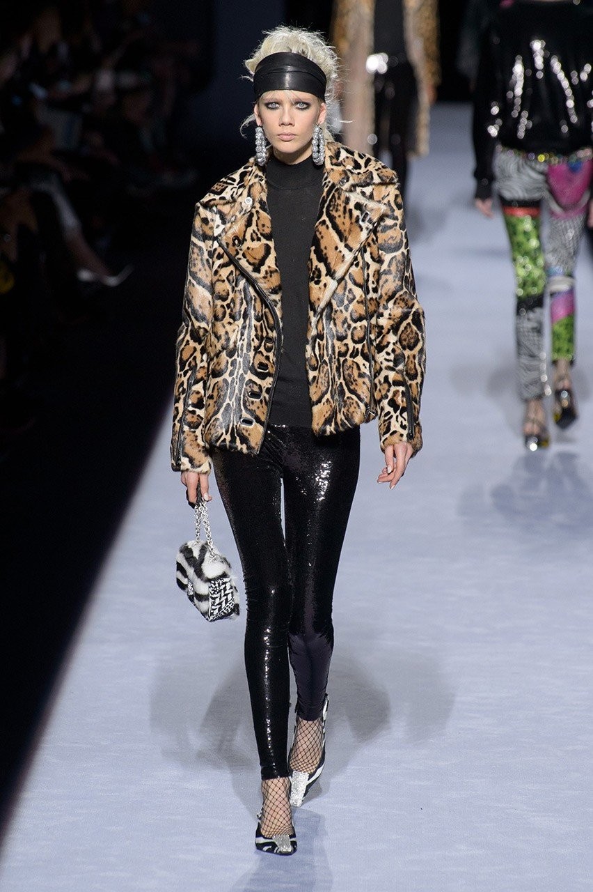 To εμπνευσμένο από τα 80s show του Tom Ford στη NYFW - Φωτογραφία 32