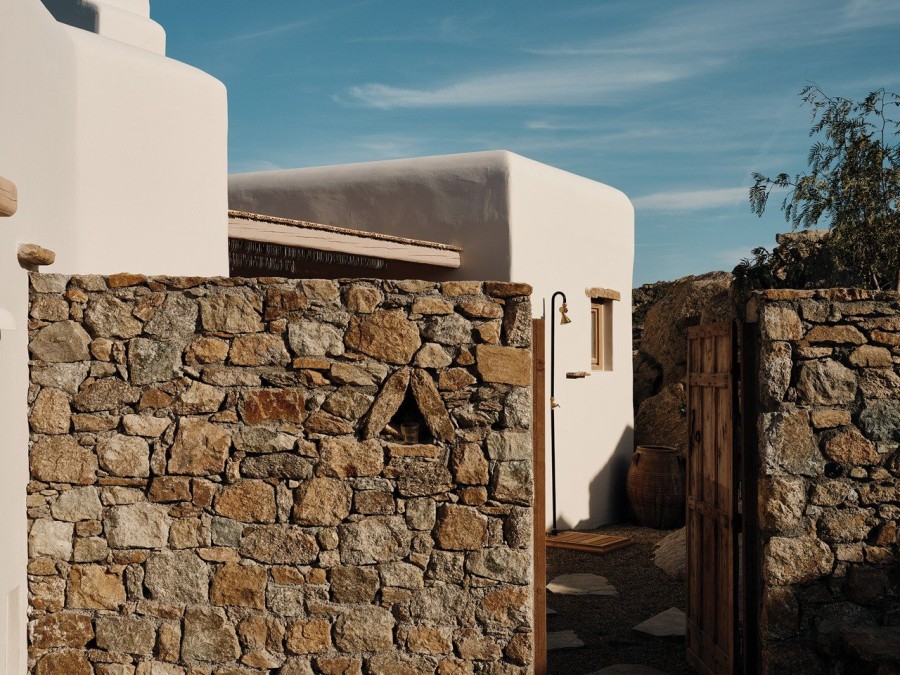 Η πολυτέλεια σμίγει αριστοτεχνικά με την ανεπιτήδευτη απλότητα σε αυτήν την breathtaking βίλα στη Μύκονο - Φωτογραφία 3