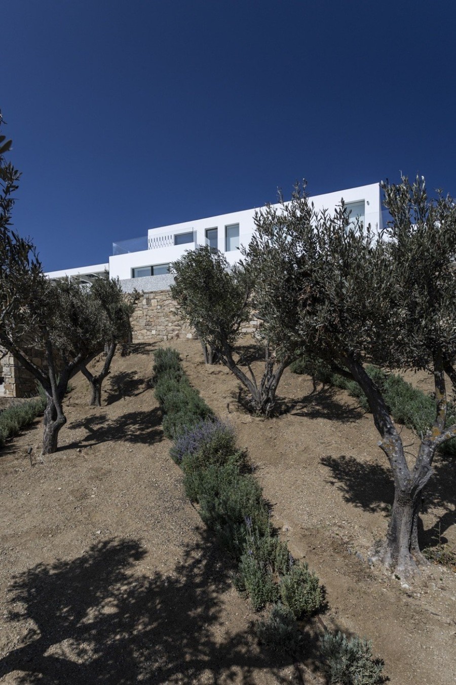 Μια εντυπωσιακή βίλα στη Μύκονο συνδυάζει αριστουργηματικά παράδοση και σύγχρονη τεχνολογία  - Φωτογραφία 7