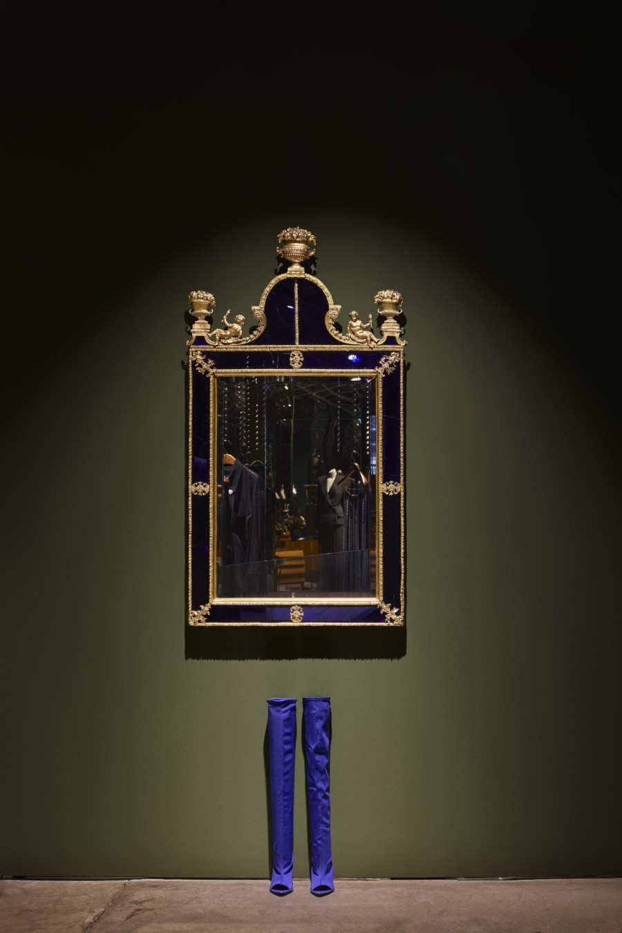 H interior designer Rose Uniacke μεταμόρφωσε για τα Χριστούγεννα την boutique της Victoria Beckham στο Μayfair - Φωτογραφία 2