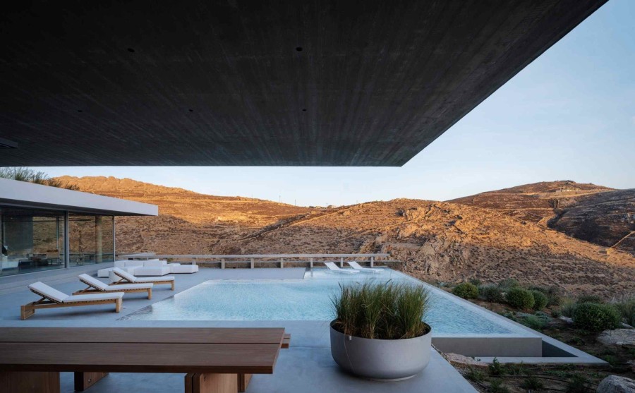 Ο Βρετανός designer Tom Dixon συνεργάστηκε στον σχεδιασμό μιας εκπληκτικής βίλας στη Μύκονο - Φωτογραφία 2