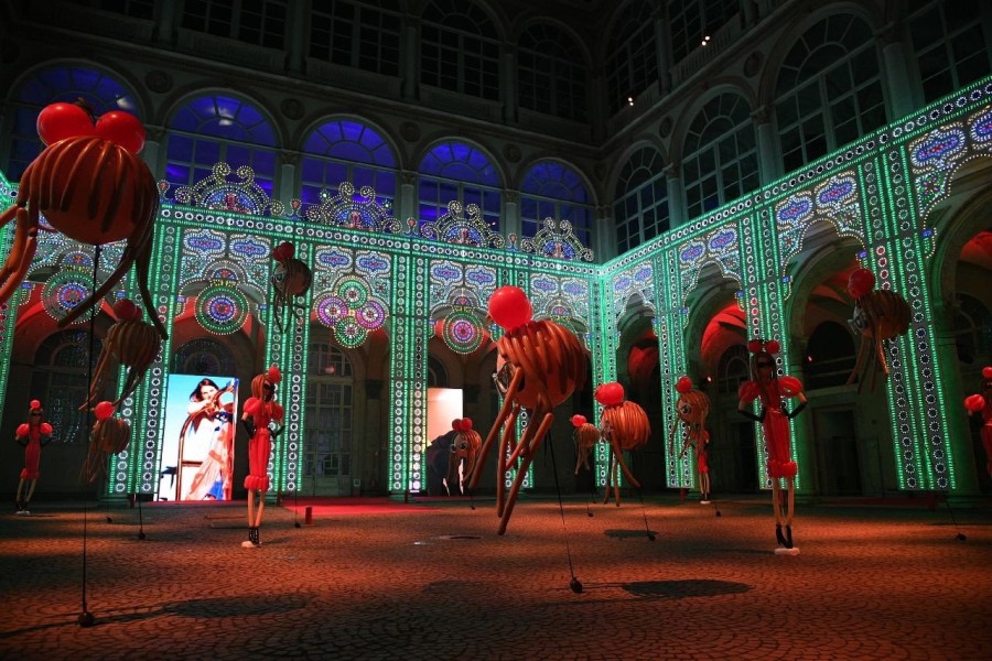 Μια διαφορετική δημοπρασία από την Anna dello Russo - Φωτογραφία 17