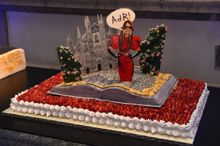 Μια διαφορετική δημοπρασία από την Anna dello Russo - Φωτογραφία 10