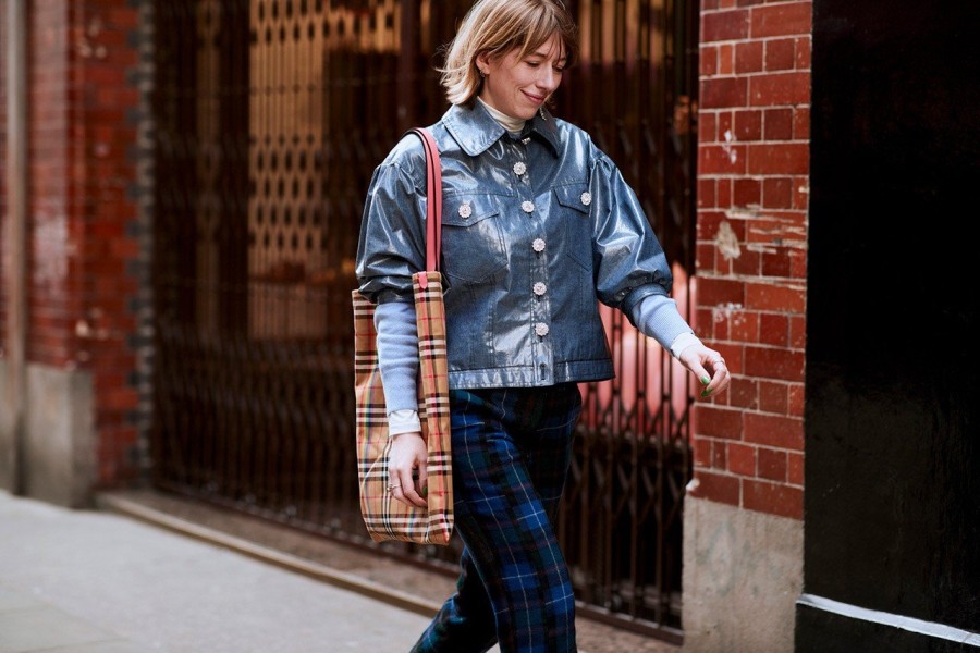 Οι street style εμφανίσεις από το LFW που θα θέλετε να αντιγράψετε - Φωτογραφία 35