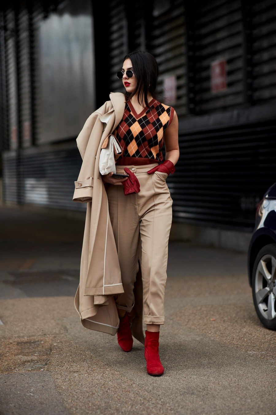 Οι street style εμφανίσεις από το LFW που θα θέλετε να αντιγράψετε - Φωτογραφία 40