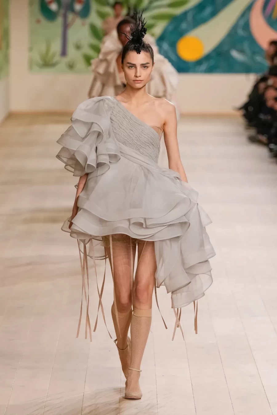  H νέα Haute Couture SS25 συλλογή του Dior ήταν αφιερωμένη στην μετάβαση από την παιδική ηλικία προς την ενηλικίωση- Φωτογραφία 35