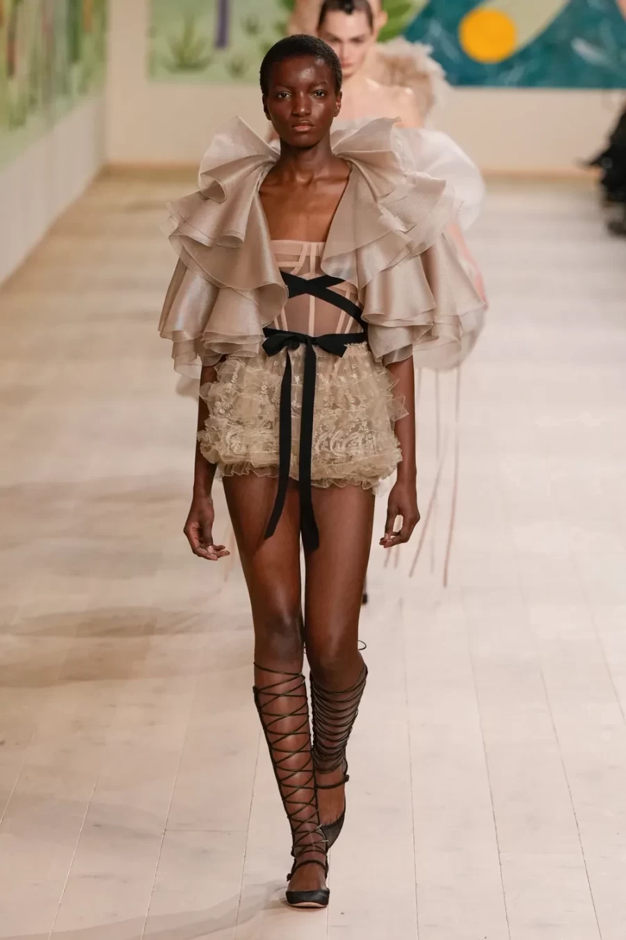  H νέα Haute Couture SS25 συλλογή του Dior ήταν αφιερωμένη στην μετάβαση από την παιδική ηλικία προς την ενηλικίωση- Φωτογραφία 36