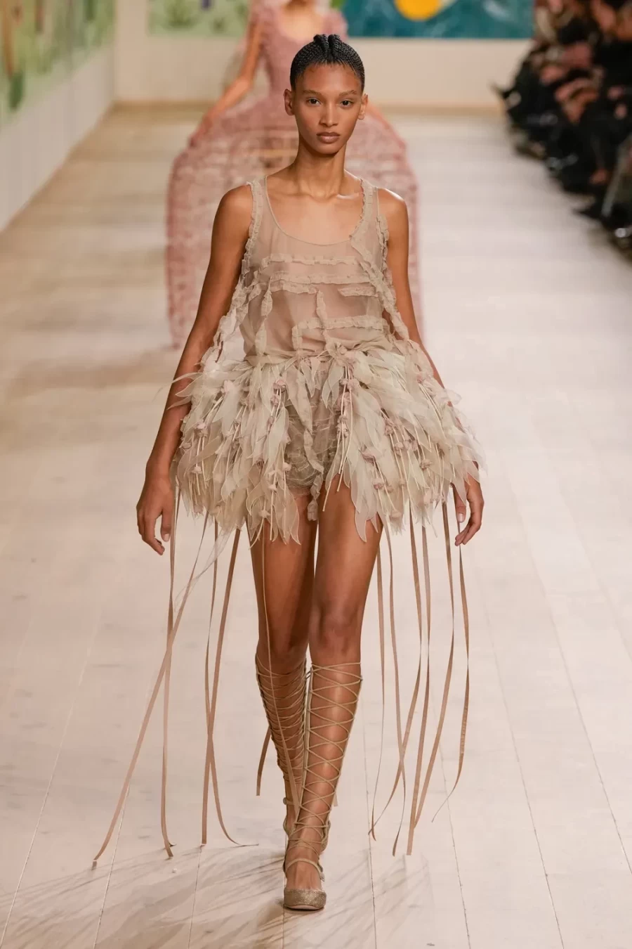  H νέα Haute Couture SS25 συλλογή του Dior ήταν αφιερωμένη στην μετάβαση από την παιδική ηλικία προς την ενηλικίωση- Φωτογραφία 40