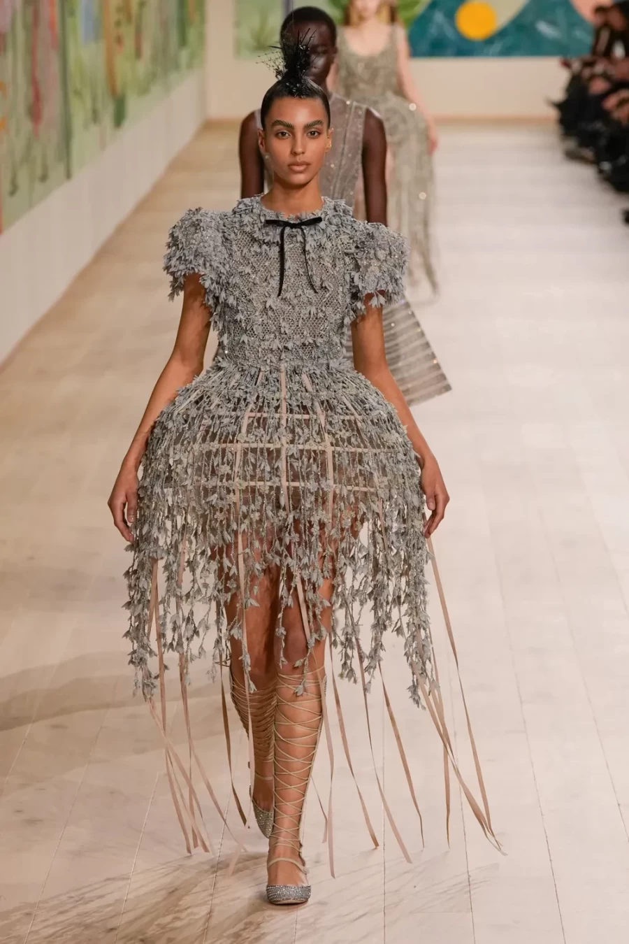  H νέα Haute Couture SS25 συλλογή του Dior ήταν αφιερωμένη στην μετάβαση από την παιδική ηλικία προς την ενηλικίωση- Φωτογραφία 47