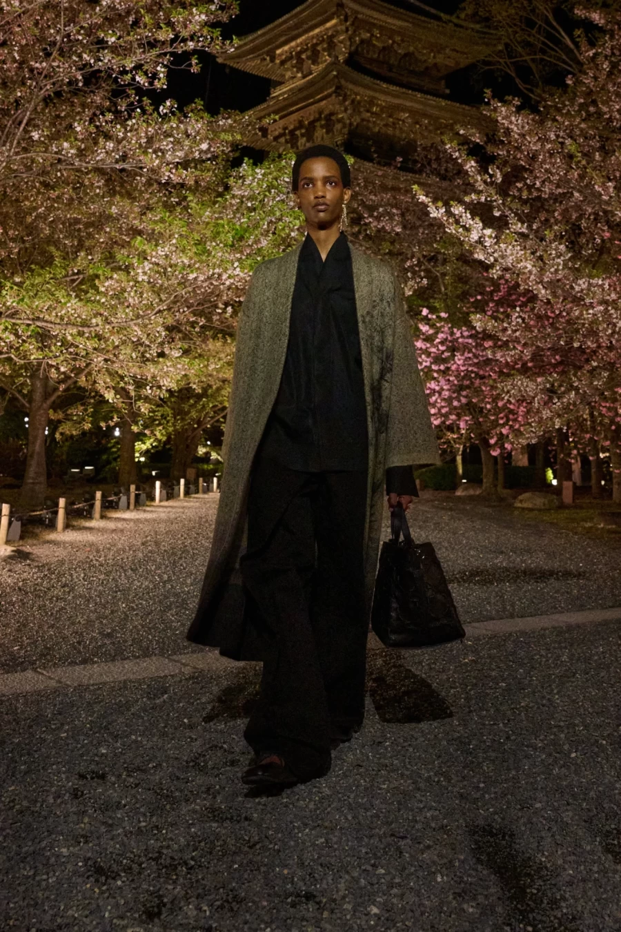 Fall 2025: Ο Dior παρουσίασε τη νέα του συλλογή στην Ιαπωνία σε ένα ανεπανάληπτο σκηνικό - Φωτογραφία 20