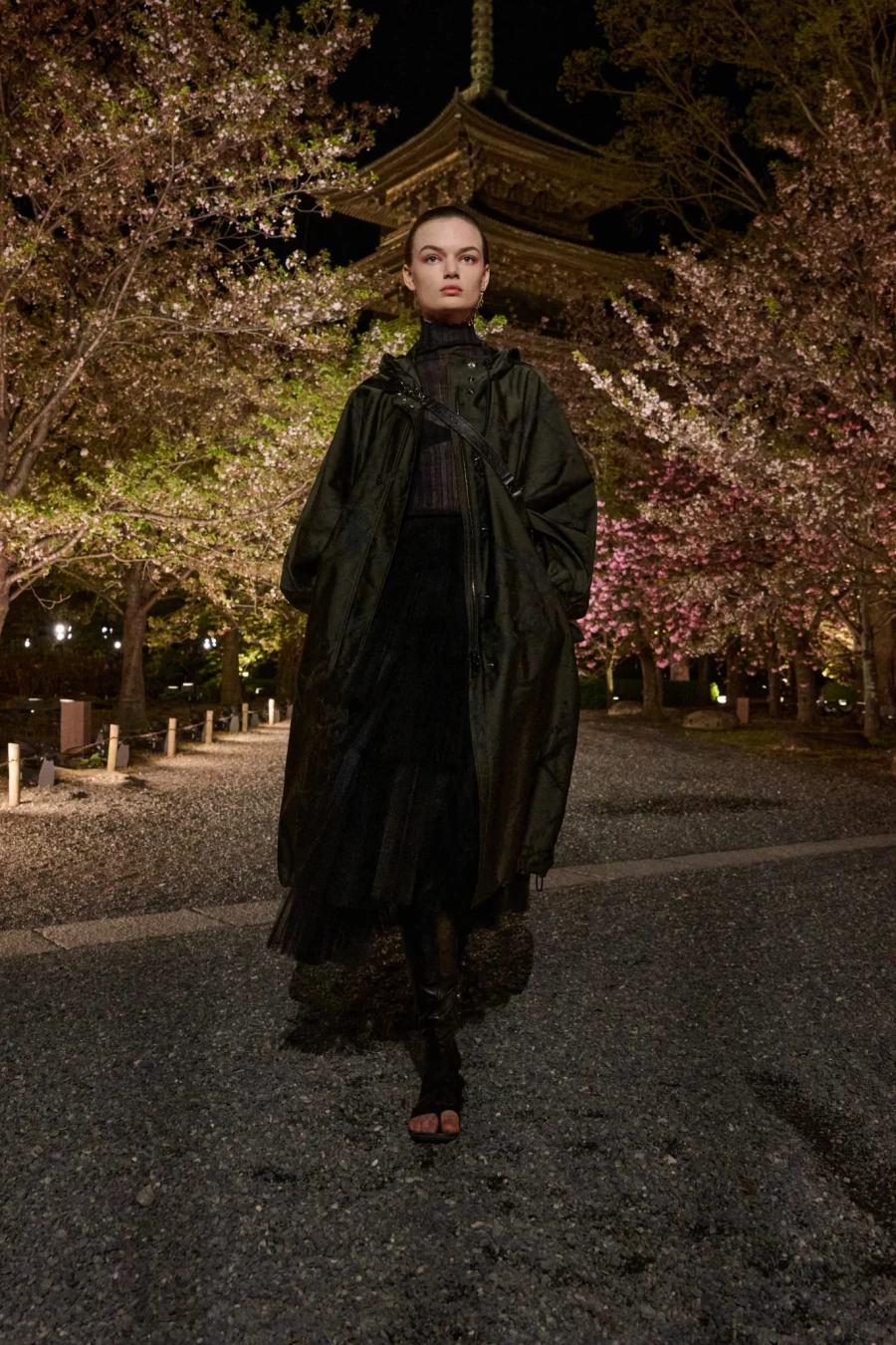 Fall 2025: Ο Dior παρουσίασε τη νέα του συλλογή στην Ιαπωνία σε ένα ανεπανάληπτο σκηνικό - Φωτογραφία 26