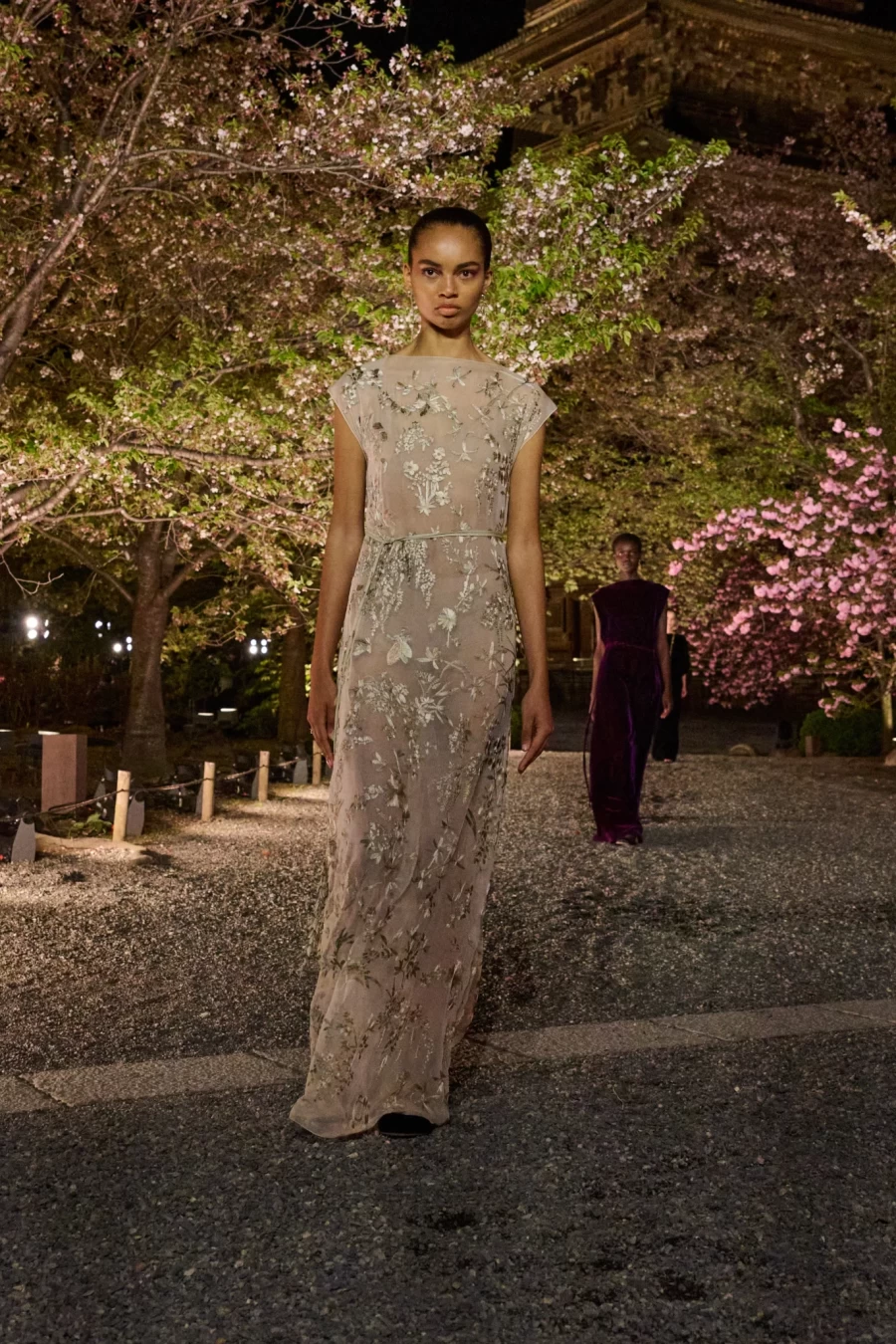 Fall 2025: Ο Dior παρουσίασε τη νέα του συλλογή στην Ιαπωνία σε ένα ανεπανάληπτο σκηνικό - Φωτογραφία 59