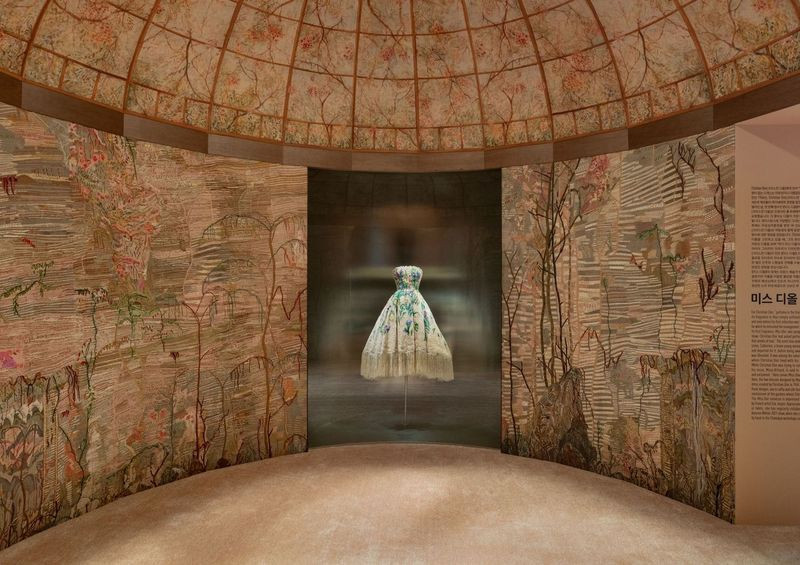 Designer of Dreams: Ο μαγευτικός κόσμος του Christian Dior άνοιξε τις πύλες του στη Σεούλ- Φωτογραφία 1