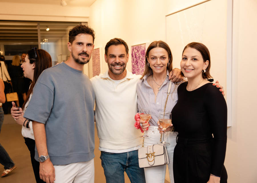 Florilegium: Η νέα έκθεση της  Στέλλας Βουλγαράκη «άνθισε» στη Roma Gallery της Αθήνας - Φωτογραφία 2