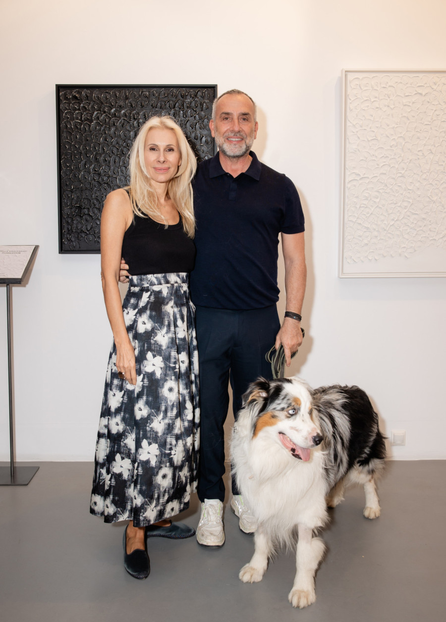 Florilegium: Η νέα έκθεση της  Στέλλας Βουλγαράκη «άνθισε» στη Roma Gallery της Αθήνας - Φωτογραφία 13