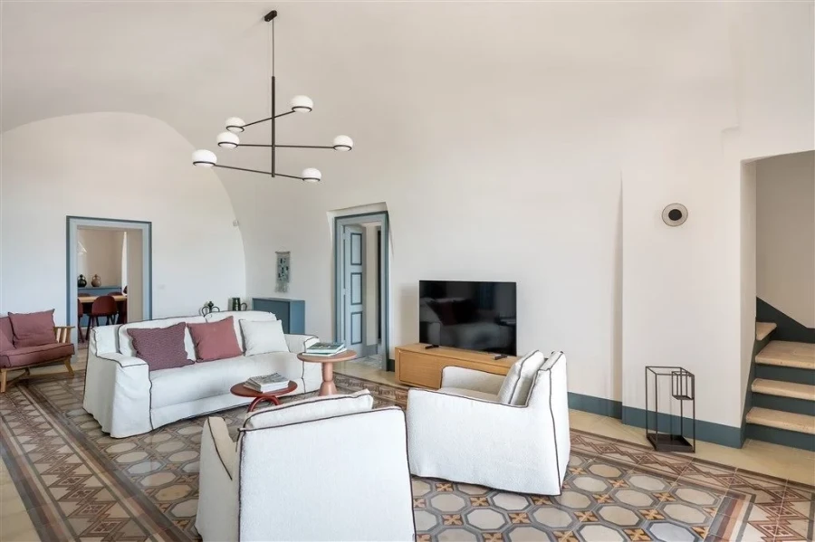 Μια ιστορική κατοικία  στην Puglia εκσυγχρονίστηκε σε ένα ονειρεμένο σπίτι  - Φωτογραφία 4