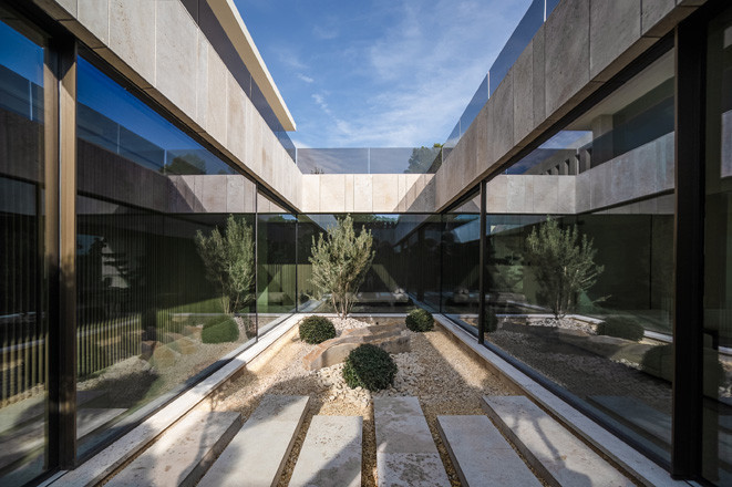 H βίλα Tai είναι ﻿ένα εντυπωσιακό παράδειγμα σύγχρονης αρχιτεκτονικής που ενσωματώνεται άψογα με το φυσικό περιβάλλον- Φωτογραφία 2