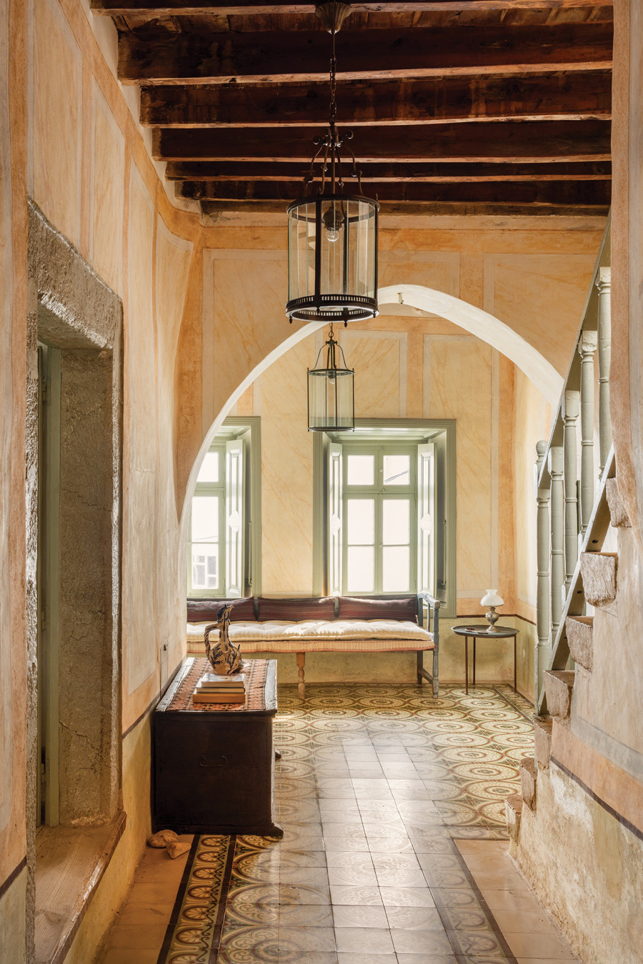 Η interior designer Λήδα Αθανασοπούλου μας παρουσιάζει την υπέροχη κατοικία της στην Πάτμο που σέβεται απόλυτα την παράδοση- Φωτογραφία 2