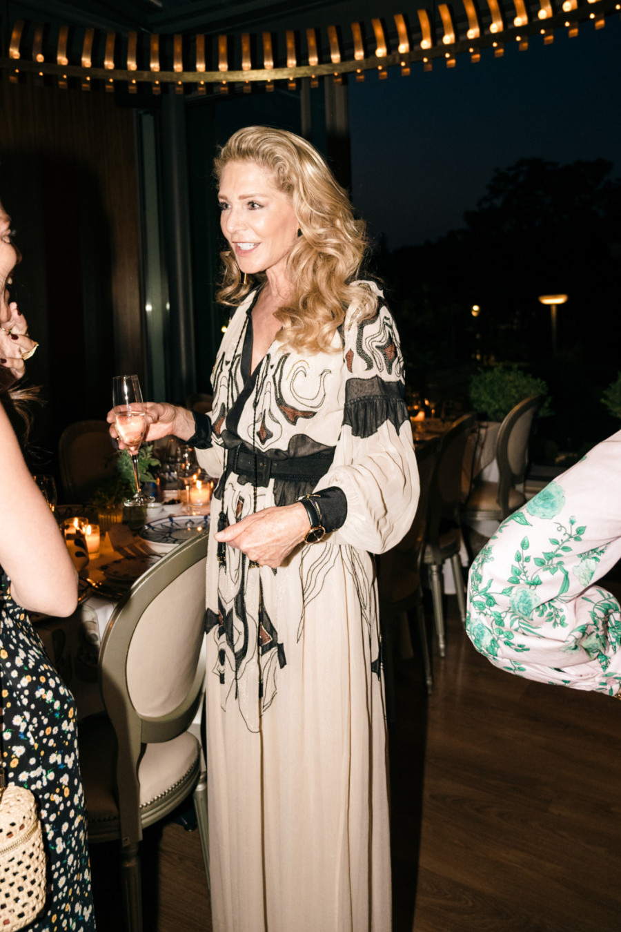 Η Θέμις Ζουγανέλη υποδέχθηκε στην Αθήνα την Cordelia de Castellane σε ένα μοναδικό dinner - ύμνο στο art de la table με φόντο την φωτισμένη Ακρόπολη- Φωτογραφία 9