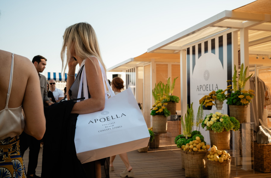 Το fashion brand Apoella αποβιβάστηκε για πρώτη φορά στην Αθήνα και στην Astir Beach με ένα pop-up που υμνεί το ελληνικό καλοκαίρι- Φωτογραφία 2
