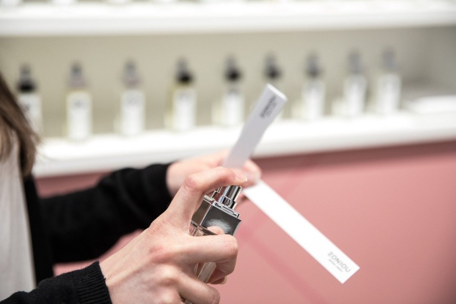 Πώς μπορείτε να δημιουργήσετε το δικό σας προσωπικό άρωμα - Φωτογραφία 3