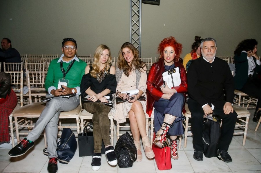 Το μεγάλο φινάλε και οι καλεσμένοι που ξεχώρισαν στην Εβδομάδα Μόδας- Φωτογραφία 19