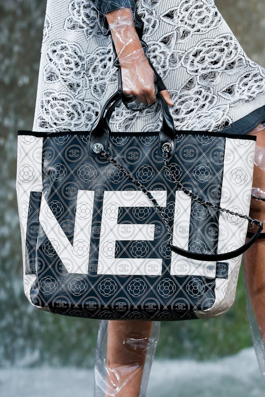 Αυτές είναι οι τσάντες που πρέπει όλες να αποκτήσετε - Φωτογραφία 9