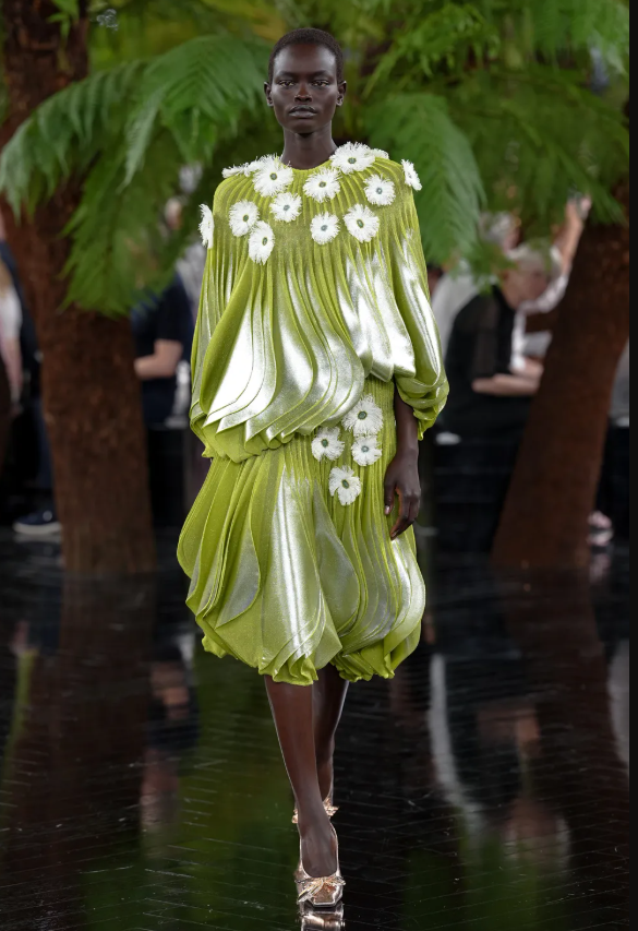 Ο κήπος του Anderson ανθίζει ξανά: Dior Haute Couture Fall/Winter '26- Φωτογραφία 3