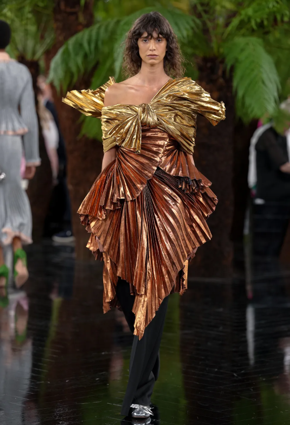 Ο κήπος του Anderson ανθίζει ξανά: Dior Haute Couture Fall/Winter '26- Φωτογραφία 9