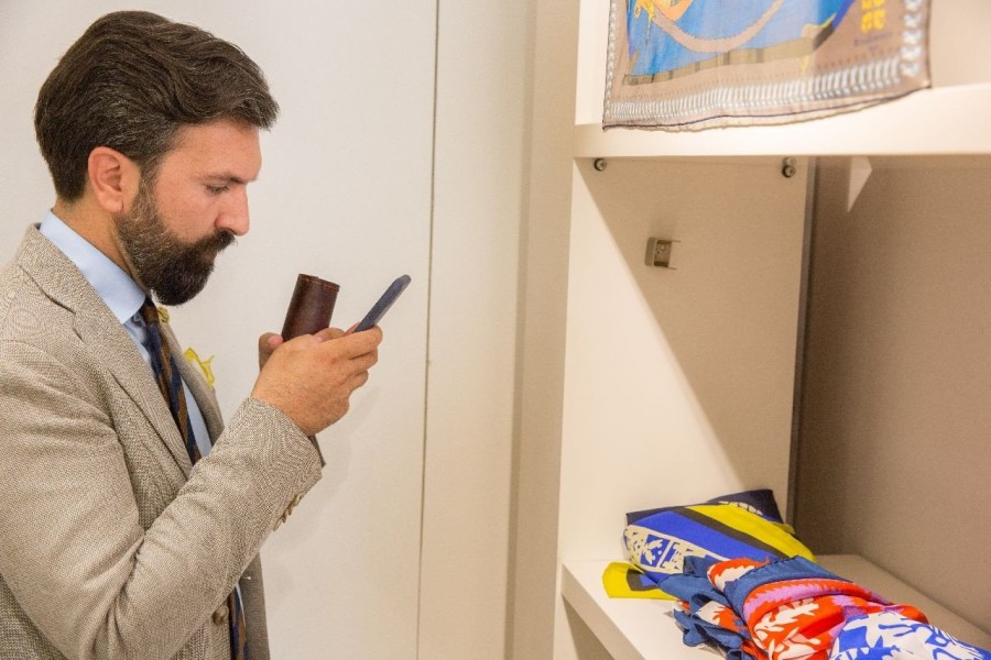 Τα μαντήλια Kridemnon αντλούν έμπνευση από την αρχαιότητα - Φωτογραφία 2