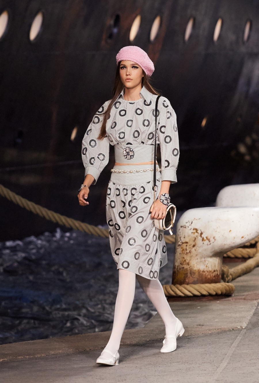Γιατί λατρέψαμε το Cruise Fashion Show του οίκου Chanel- Φωτογραφία 8