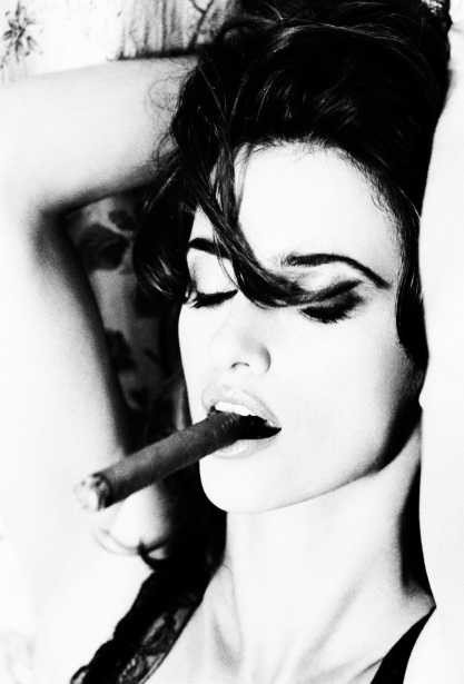 Οι πιο iconic φωτογραφίες της Elle von Unwerth σε μια έκθεση- Φωτογραφία 1