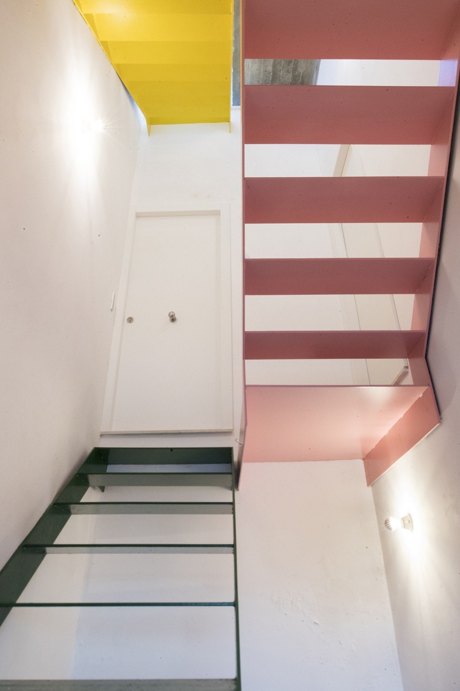 Tα χρώματα της Μεσογείου εμπνέουν το Diptych house στη Σικελία- Φωτογραφία 15