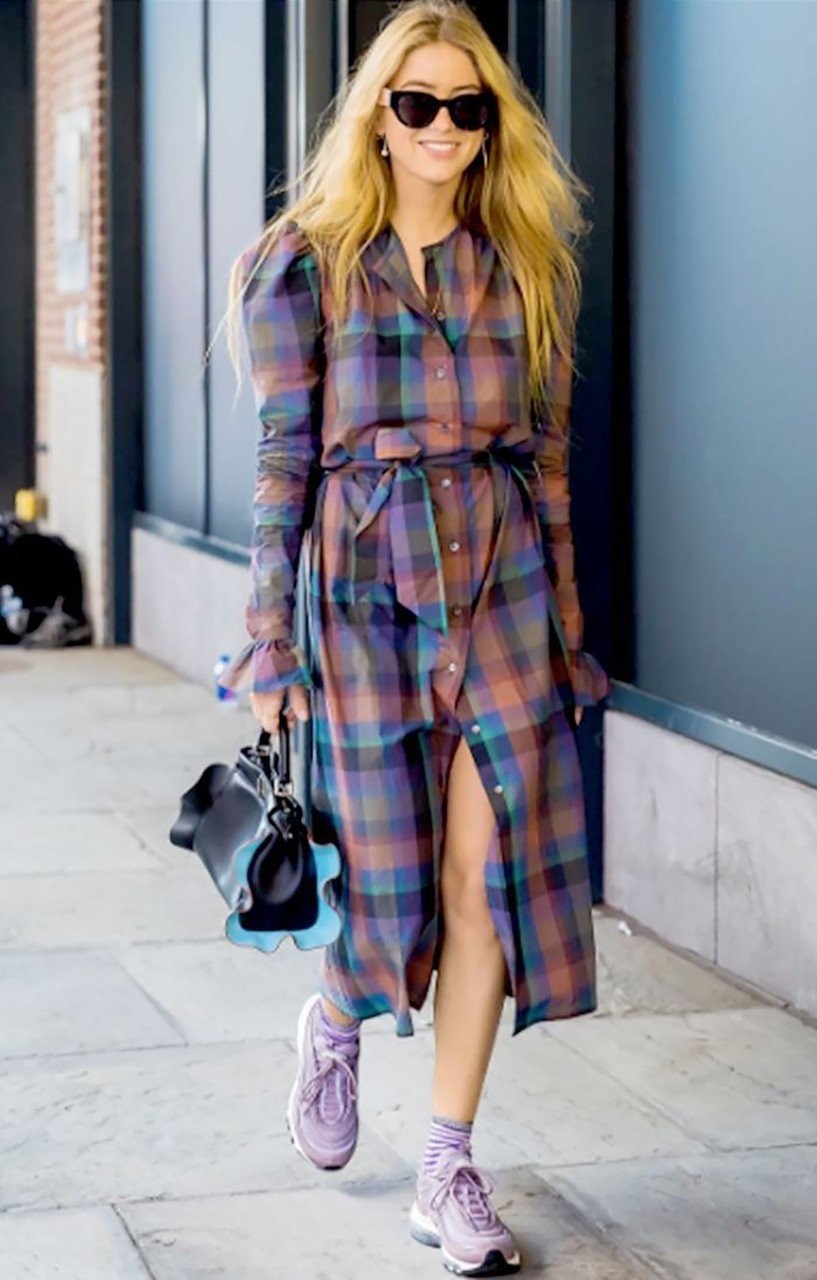 Τα office looks με αθλητικά που θέλουμε να αντιγράψουμε- Φωτογραφία 1