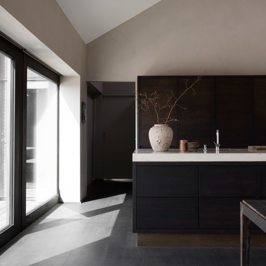 Πώς ένα σπίτι μπροστά σε μια παραλία της Δανίας γίνεται ένα με το τοπίο- Φωτογραφία 7