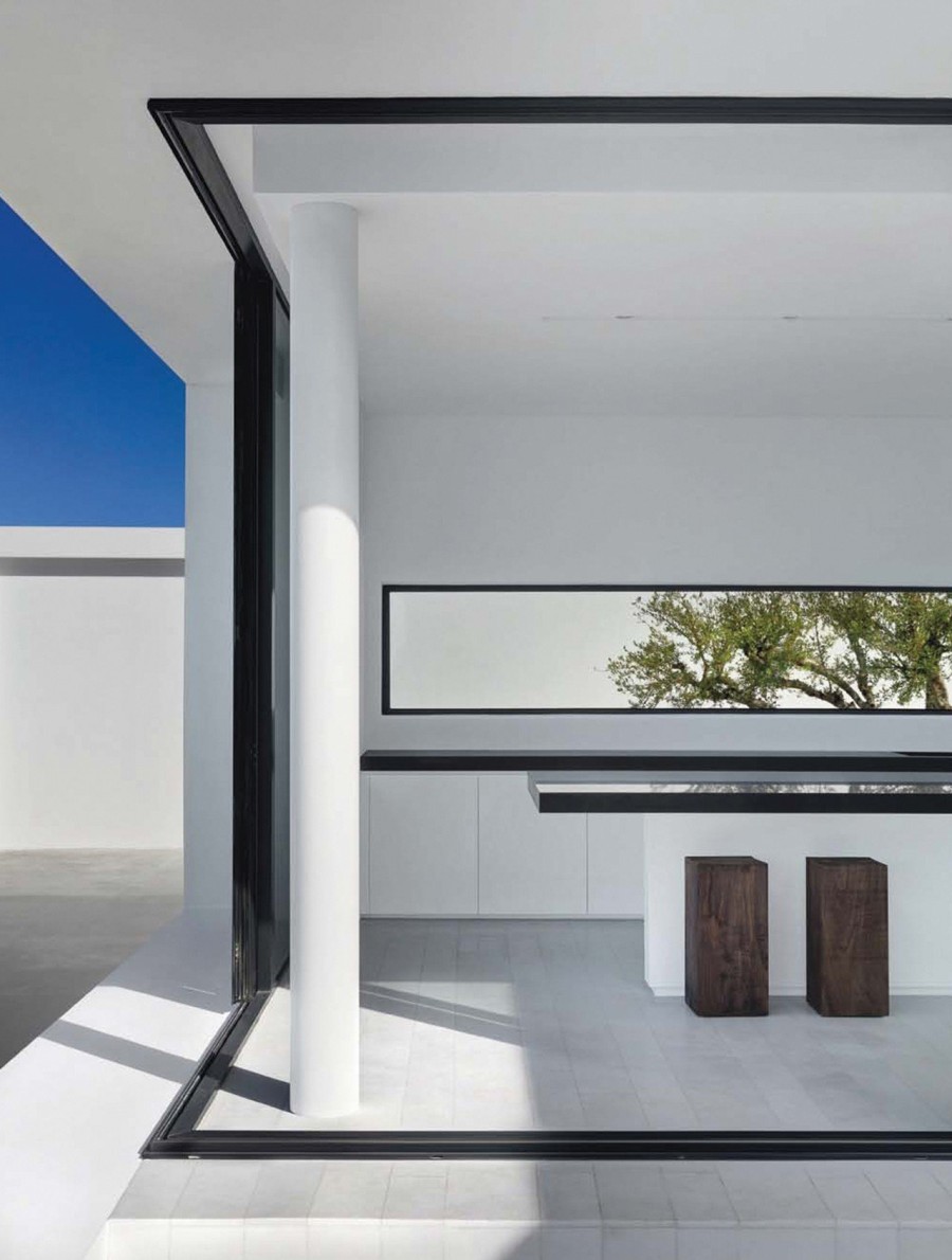 Μια κατοικία στο Ιόνιο που κυριολεκτικά κόβει την ανάσα - Φωτογραφία 4