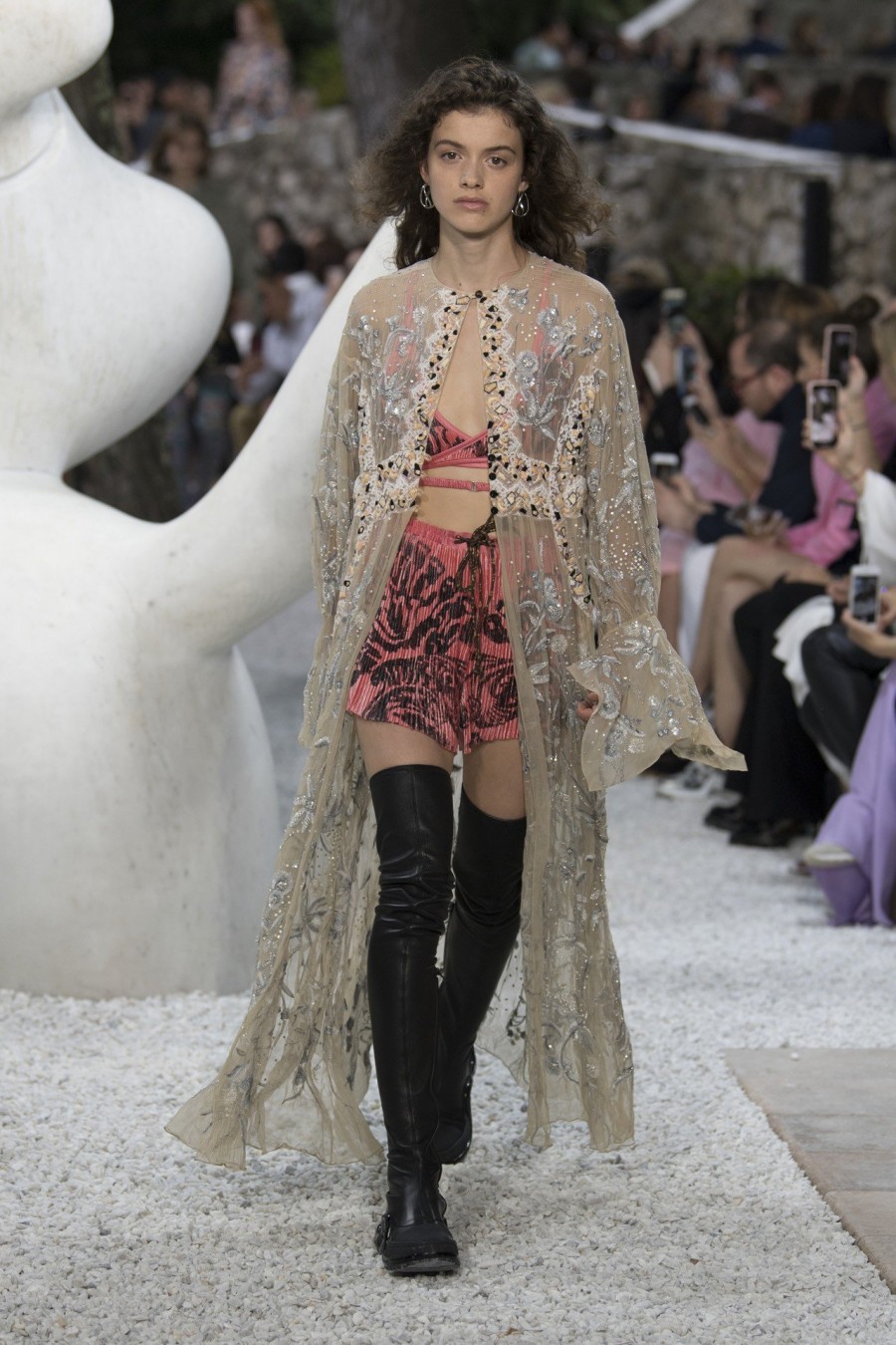 Η μόδα συνάντησε την τέχνη στο Louis Vuitton Cruise 2019 fashion show- Φωτογραφία 9