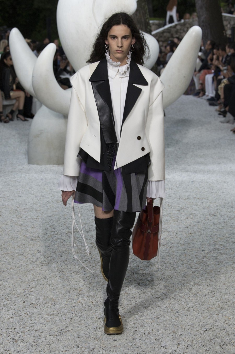 Η μόδα συνάντησε την τέχνη στο Louis Vuitton Cruise 2019 fashion show- Φωτογραφία 5