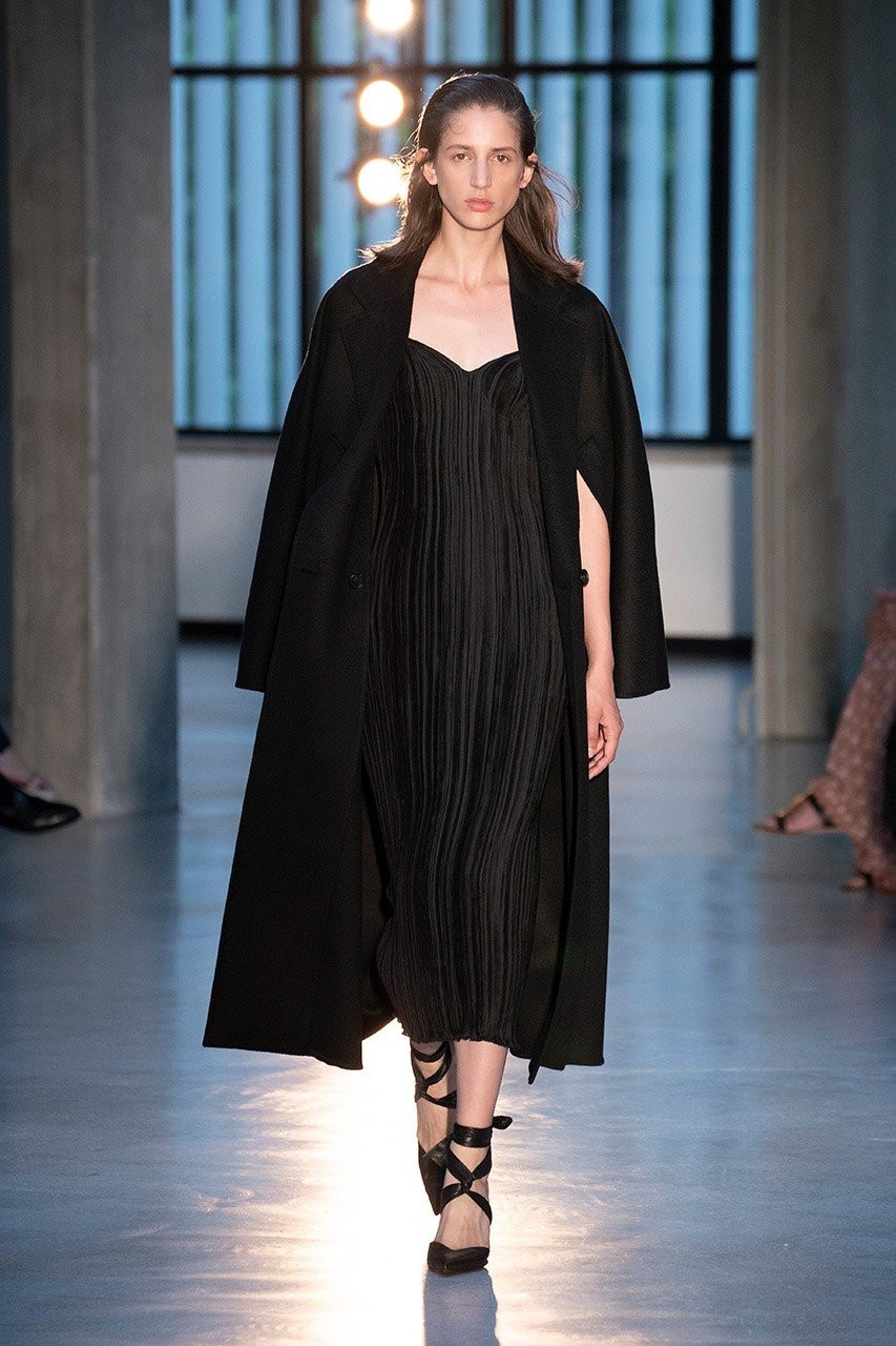 Δείτε την πρώτη εντυπωσιακή Resort συλλογή της Max Mara- Φωτογραφία 1